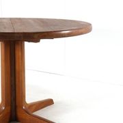 Gudme round extendable dining table 'Nabbe'