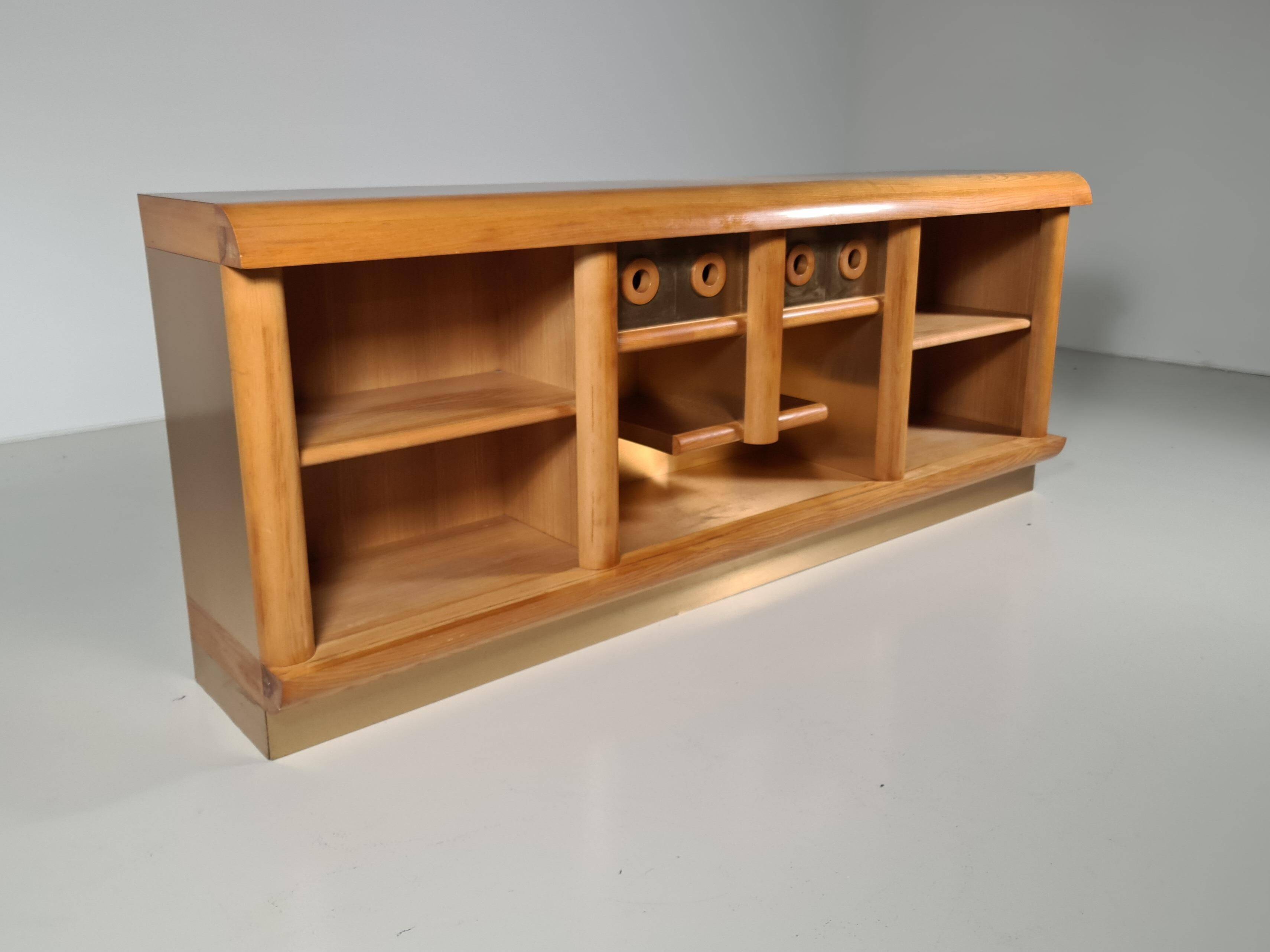 Enfilade/Credenza in oak and brushed brass, Italy, 1970