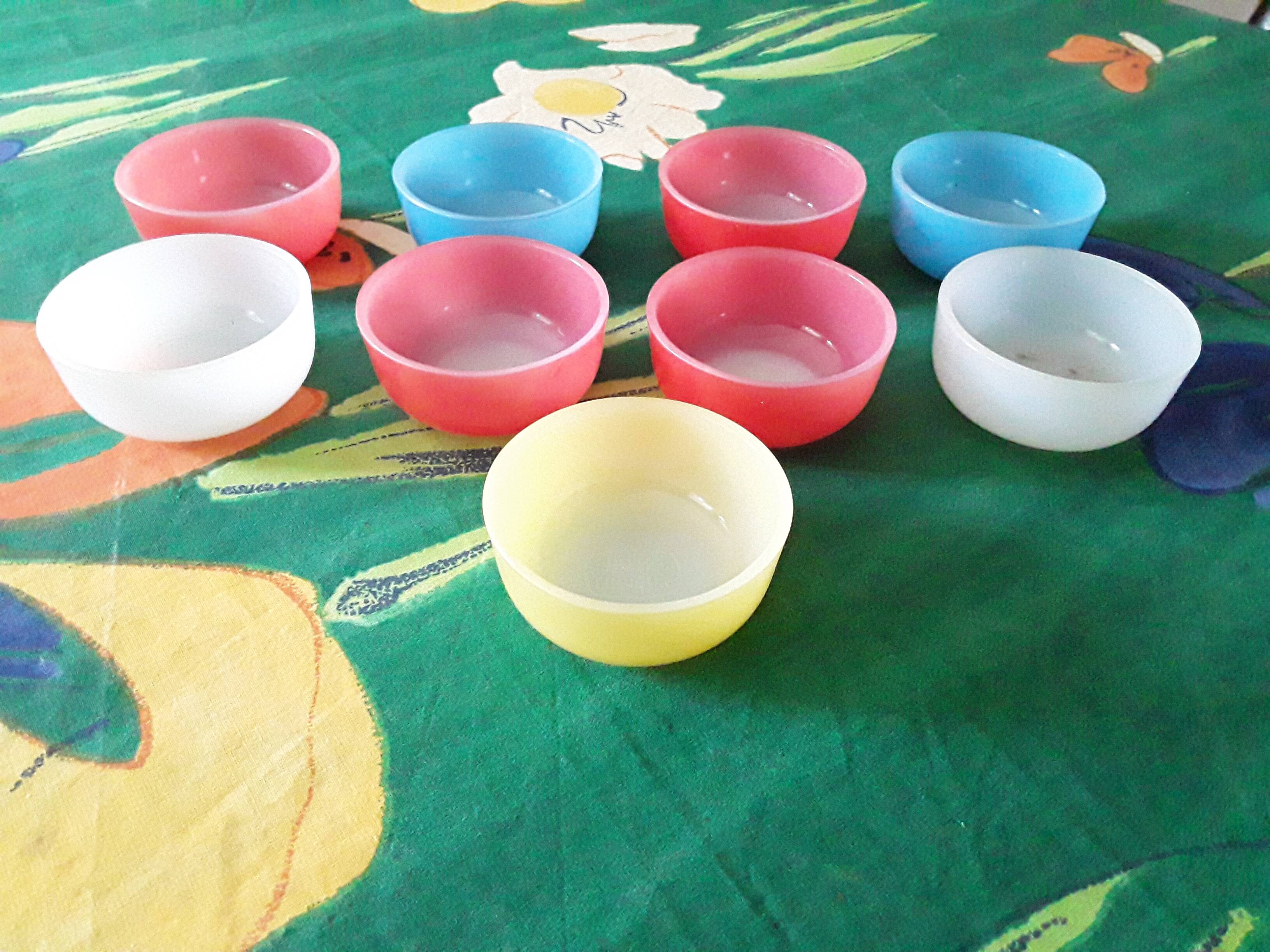 9 ramekins 1970 in Arcopal