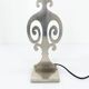 Lampe de table néoclassique en métal brossé, dans le goût Maison Charles