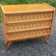 Vintage chest of drawers in light oak and rattan with tapered legs, 3 drawers from the 1950s.
