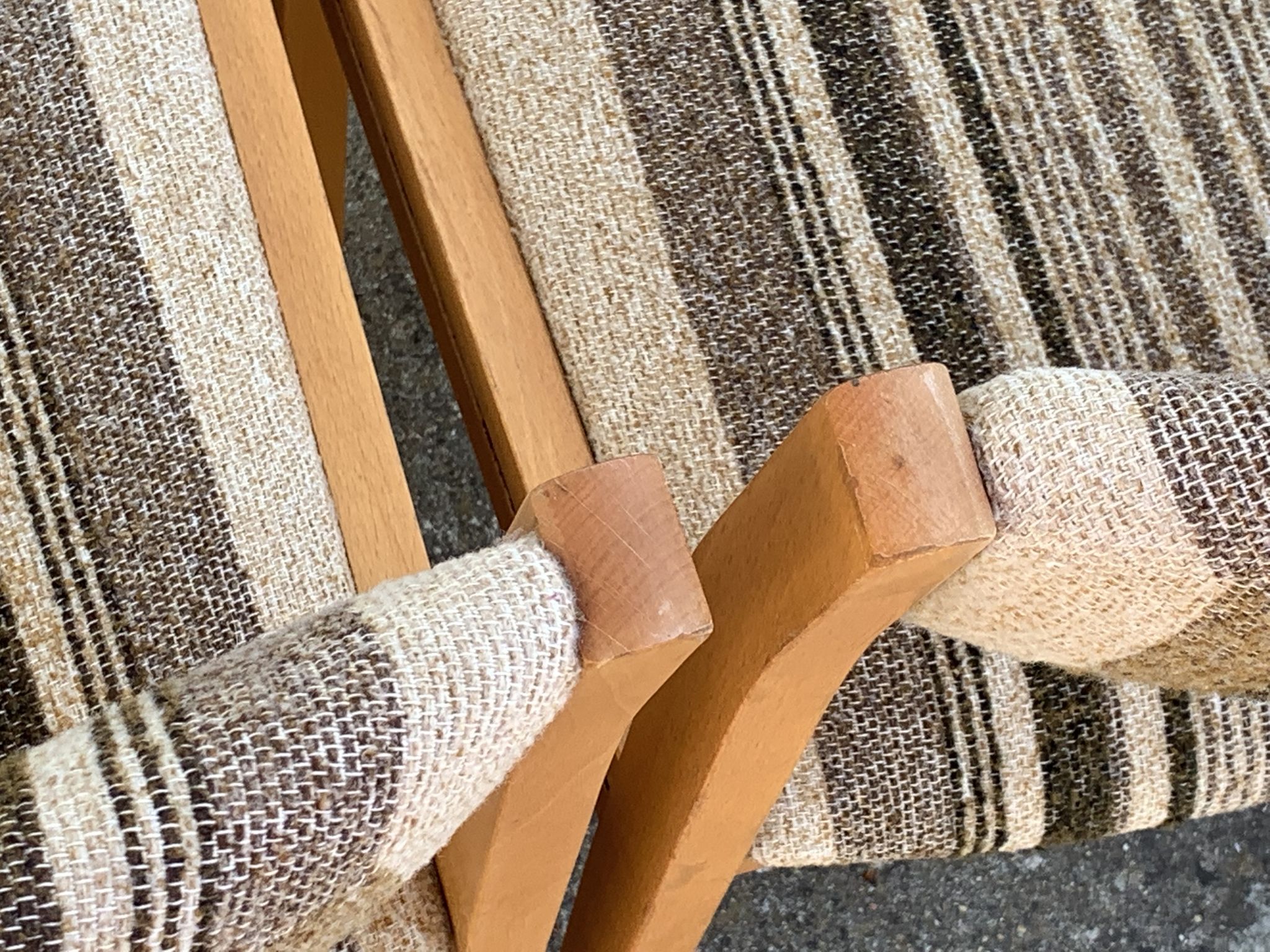Suite de 4 chaises self hêtre laiton et laine 1960