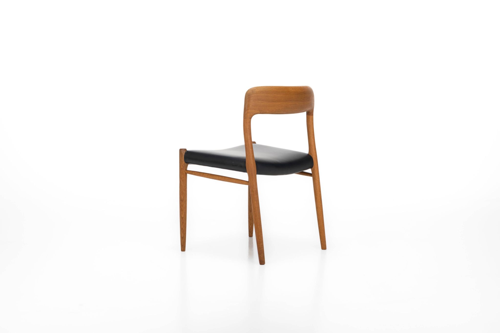 Set of 6 dining chairs by Niels O. Møller, Model 75