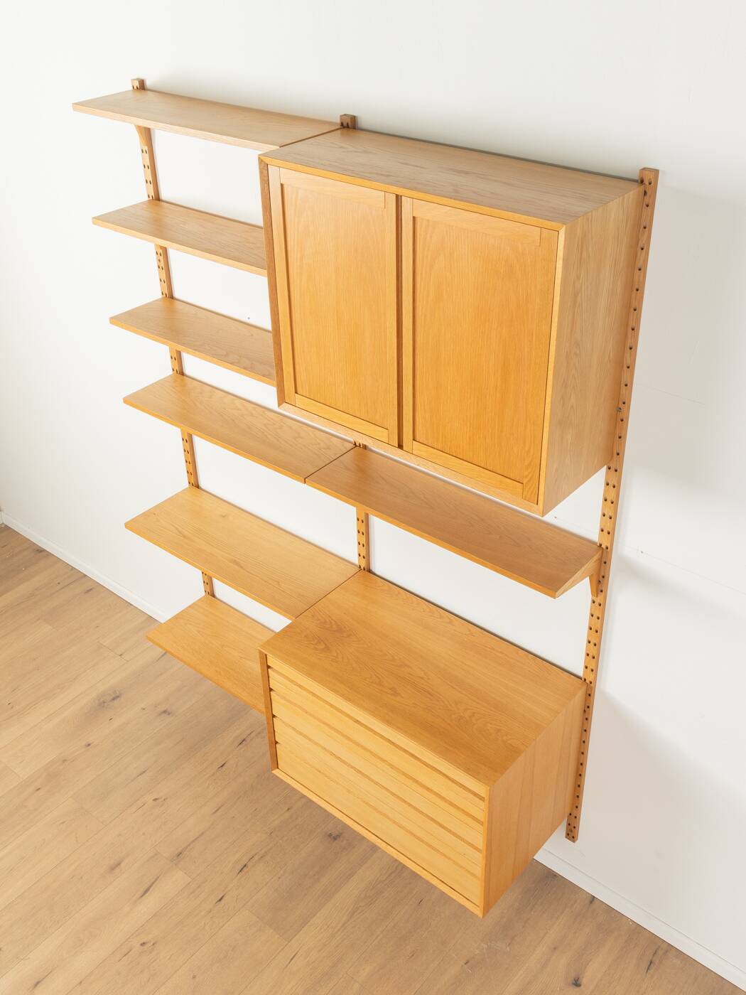 1960s wall shelf, Poul Cadovius