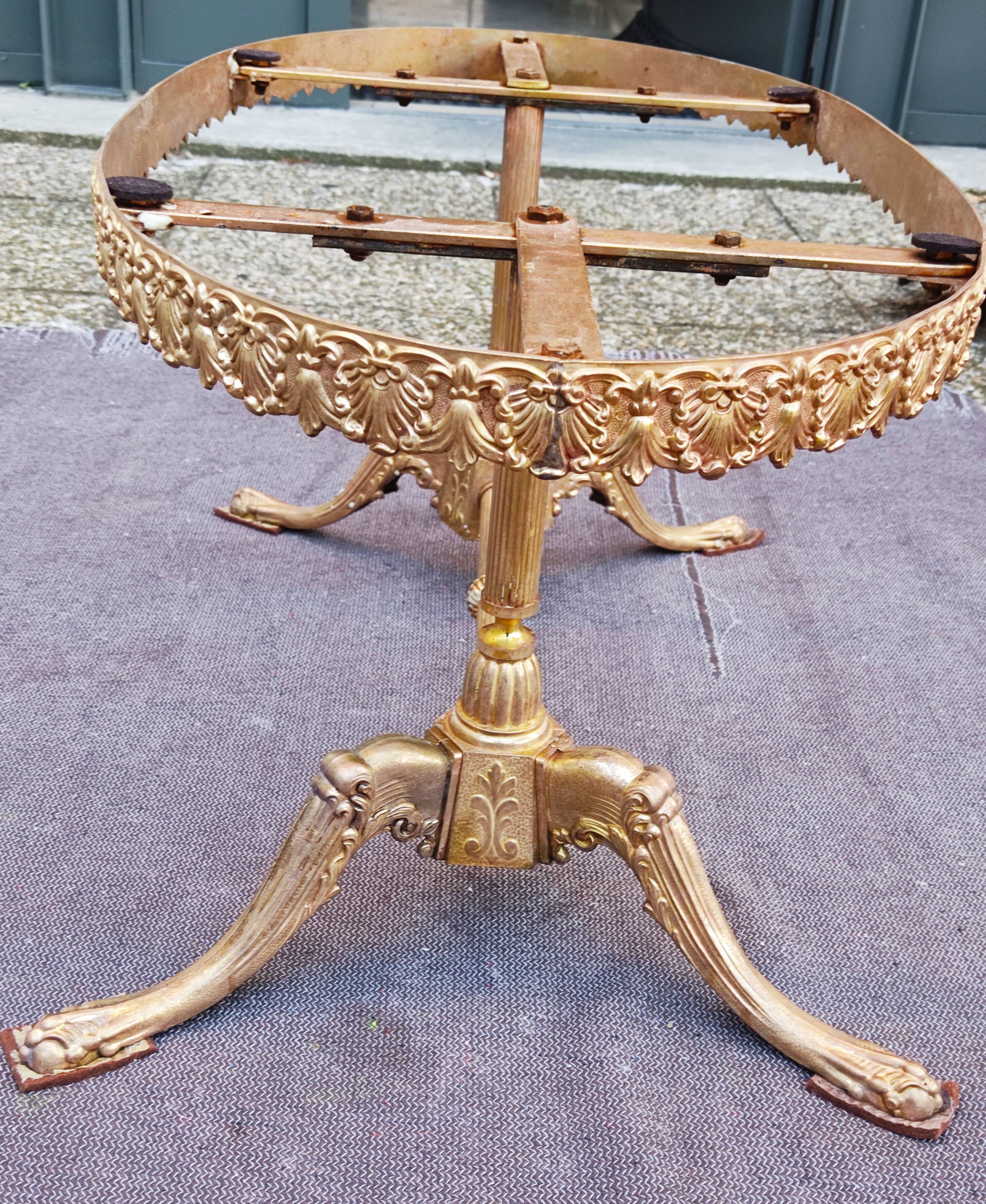 Table basse avec marbre ovalisé – 1960