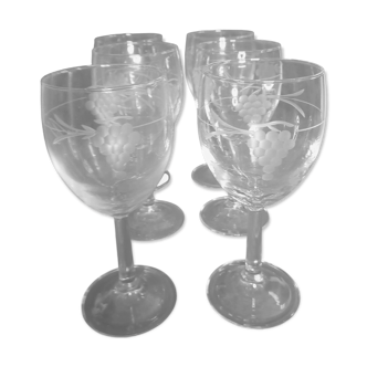 6 engraved water glasses with bunch of grapes