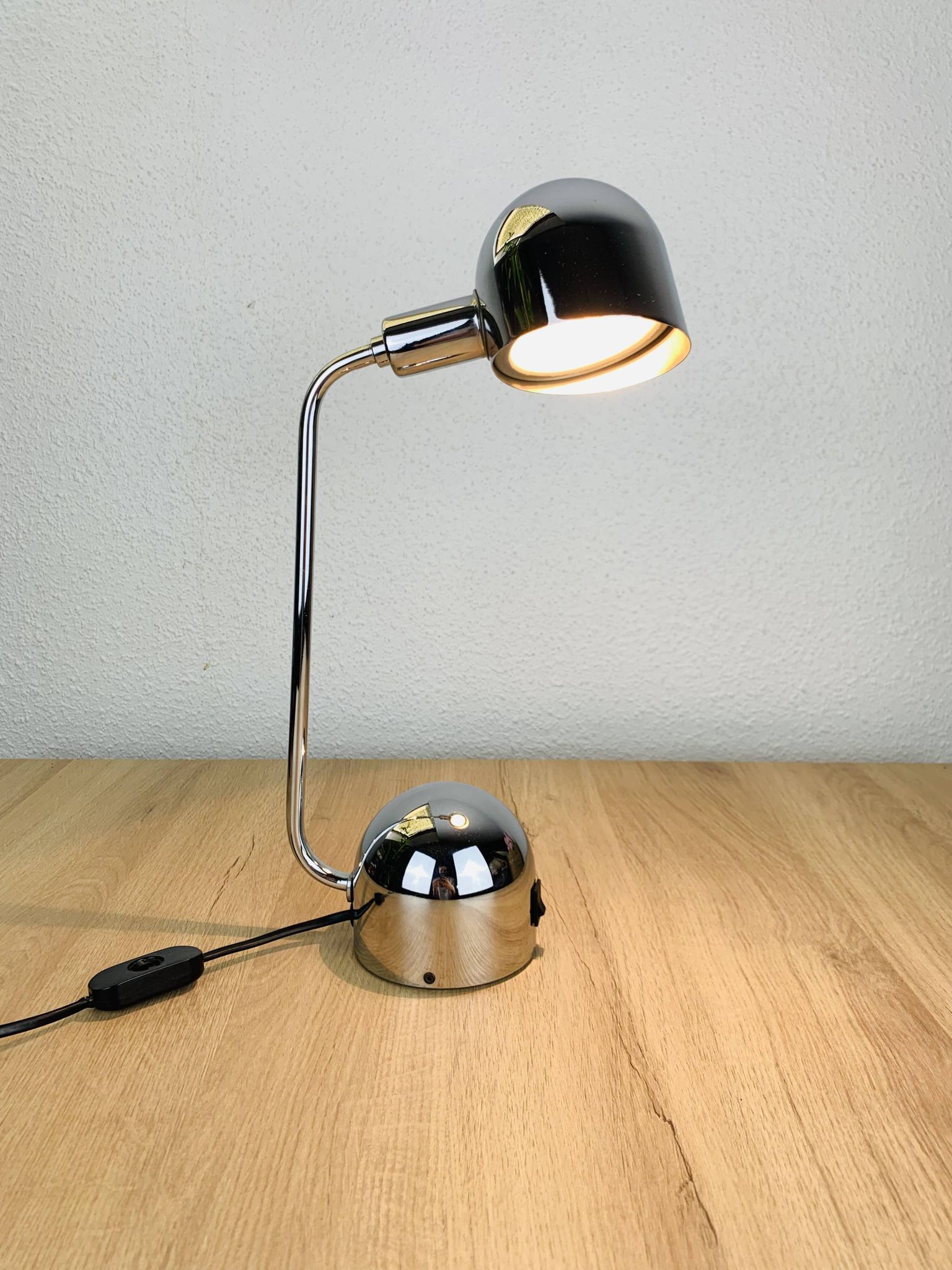Lampe de bureau orientable chrome années 70
