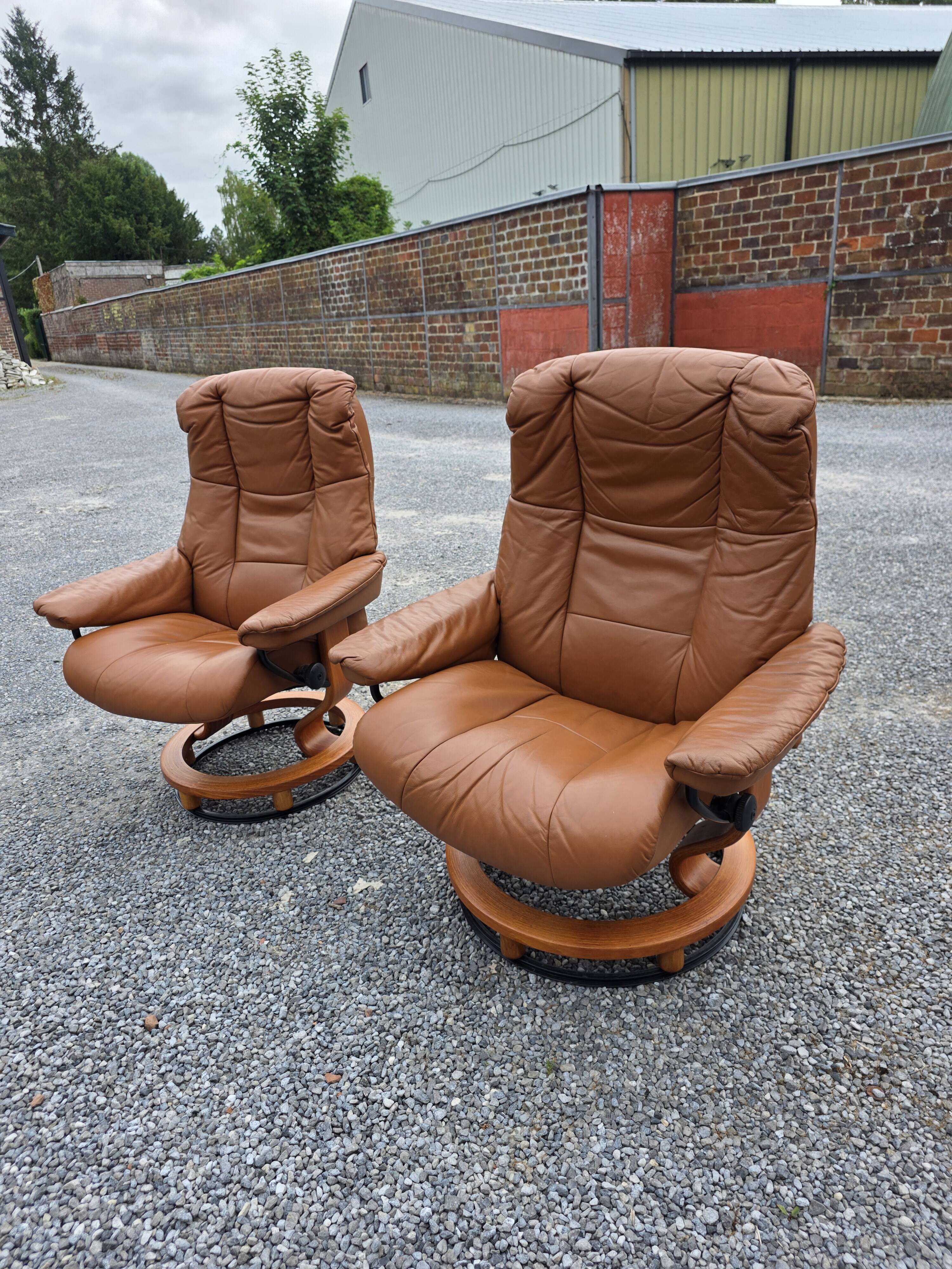 Pair of Ekornes Stressless leather armchairs, 1980s