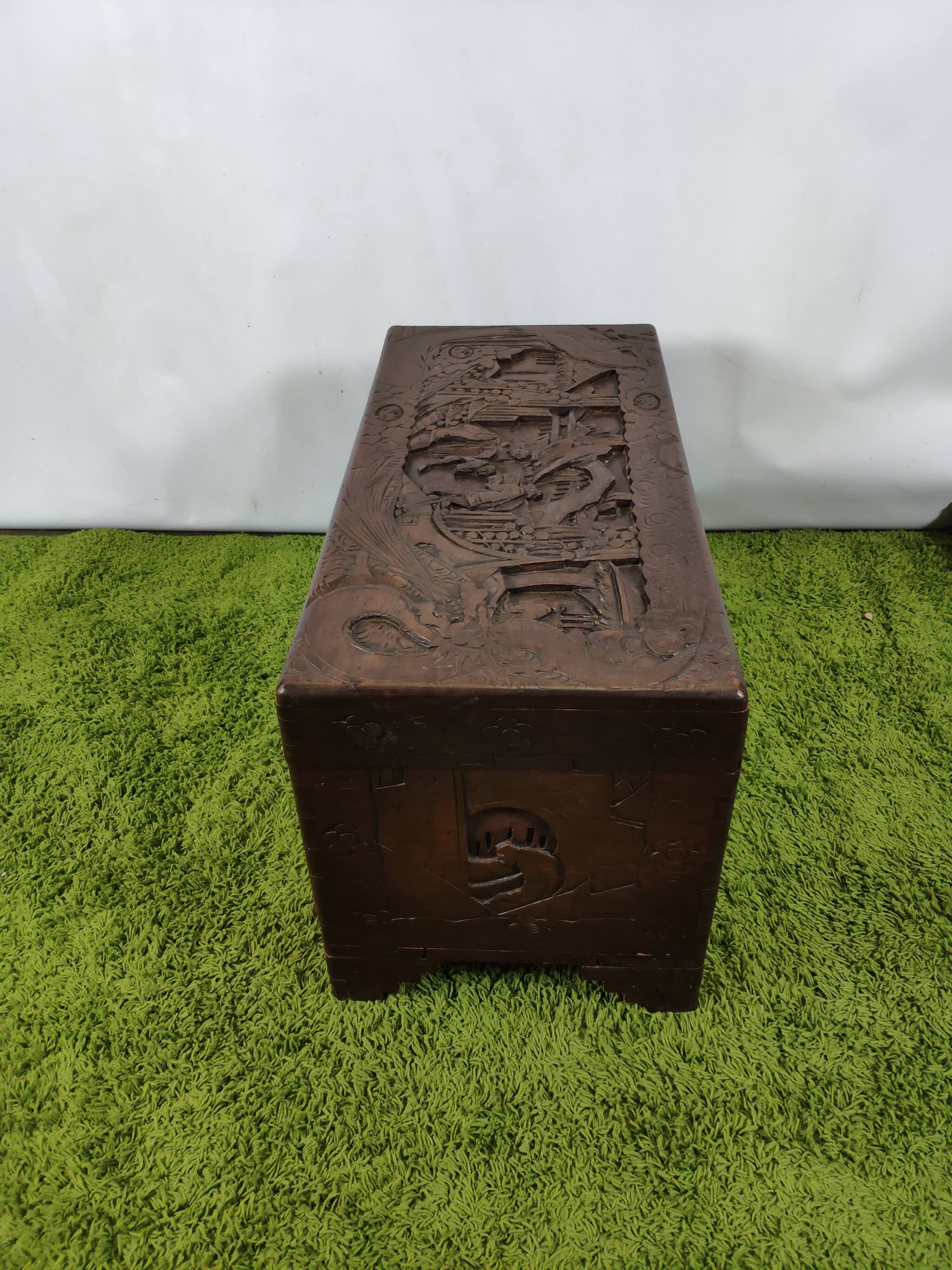 Asian-style travel trunk