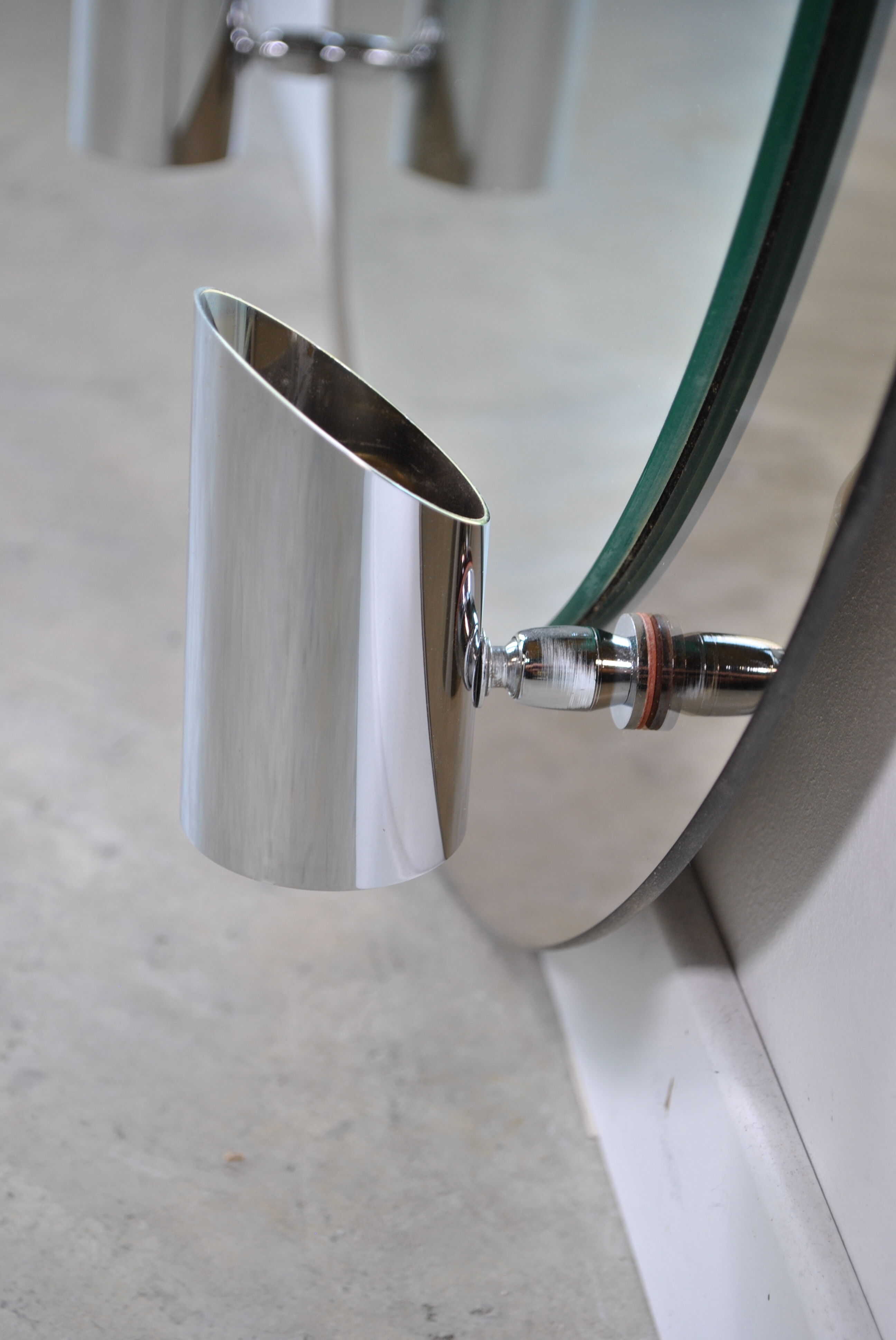 Bathroom mirror year 70