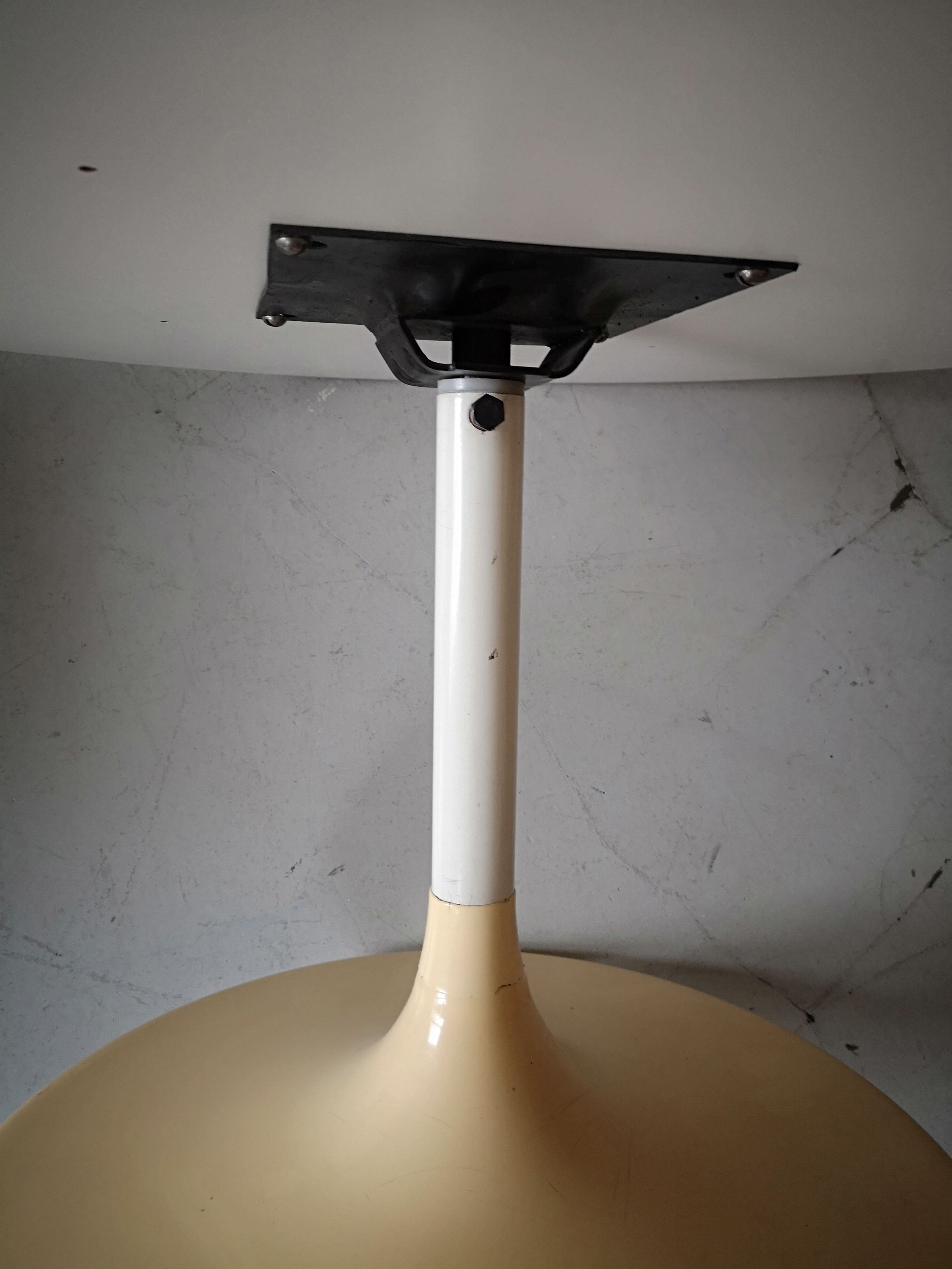 White coffee table and tulip design 1970