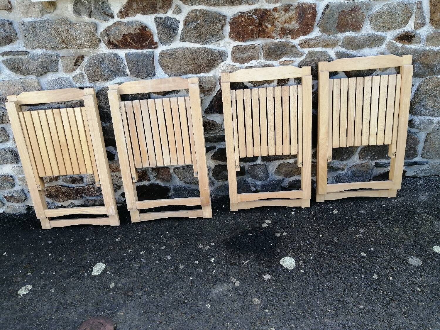 4 vintage folding chairs