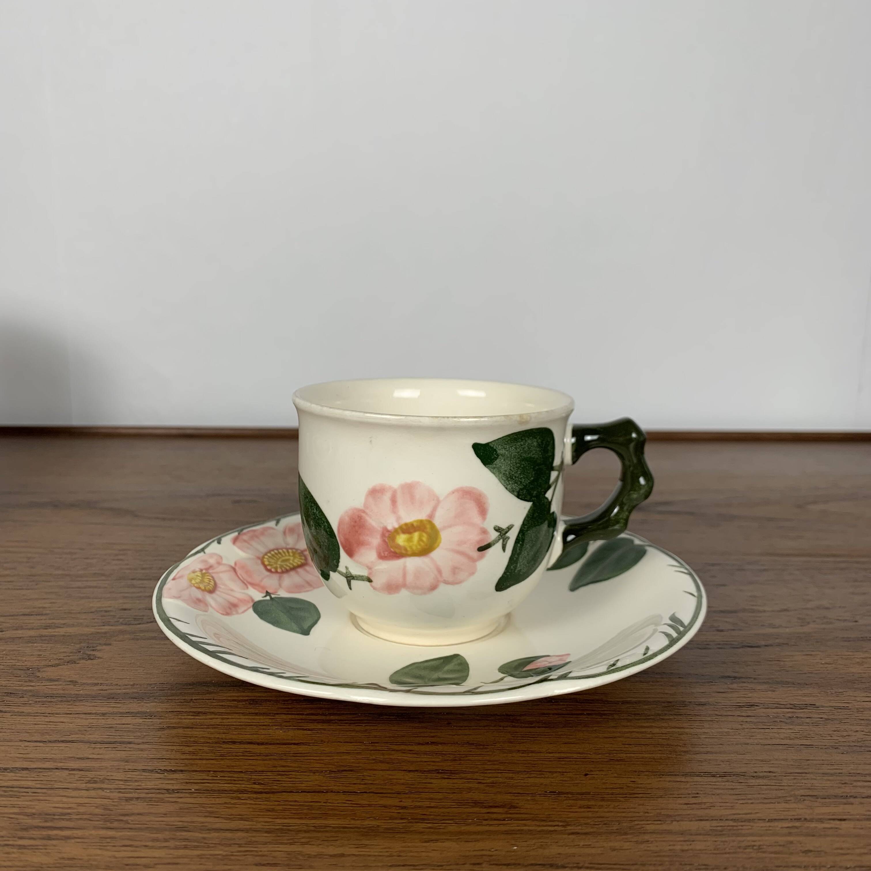 6 teacups + saucers + teapot Villeroy & Boch "Wild Rose" 1970