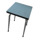 Tabouret en formica bleu