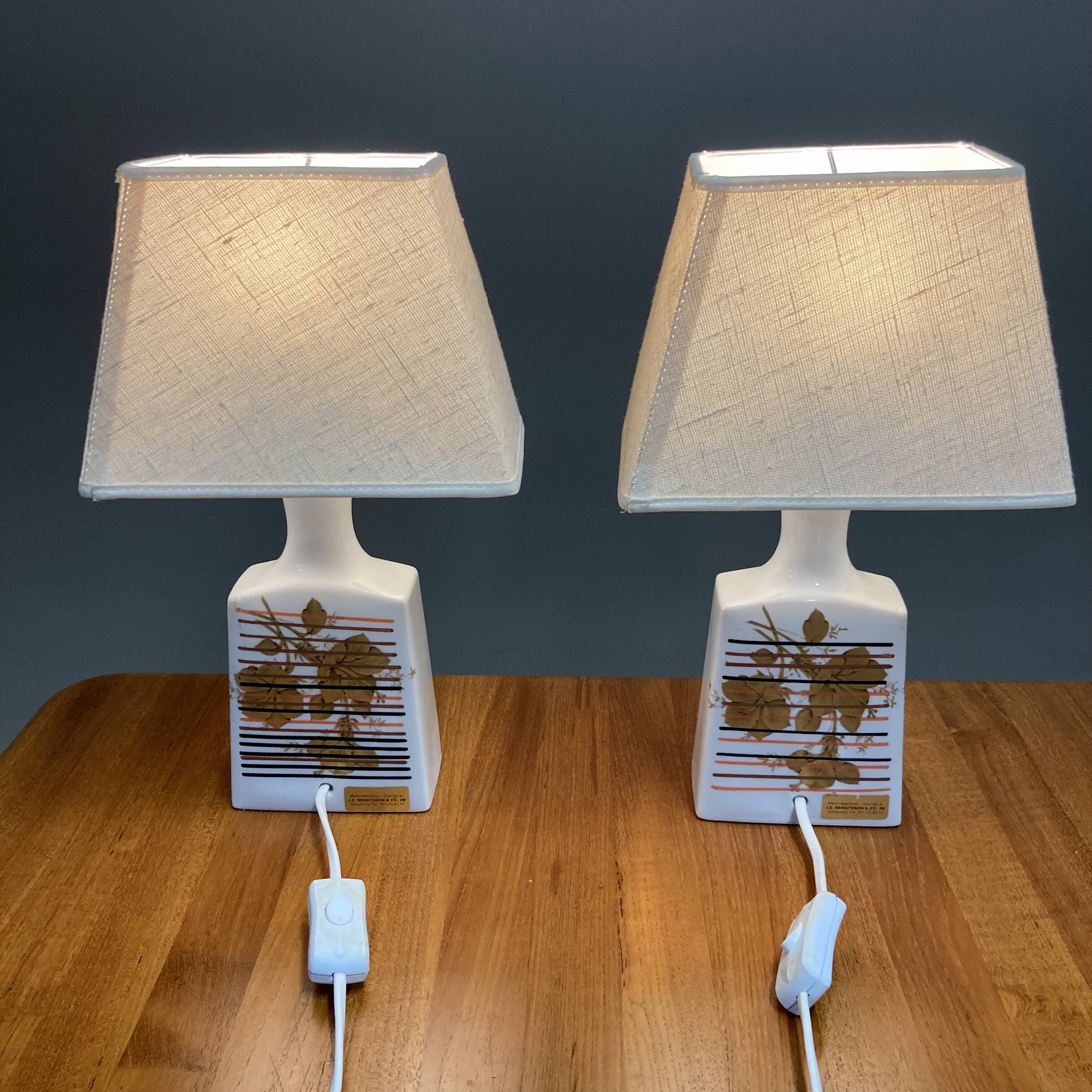 Paire de lampes "design 1950".