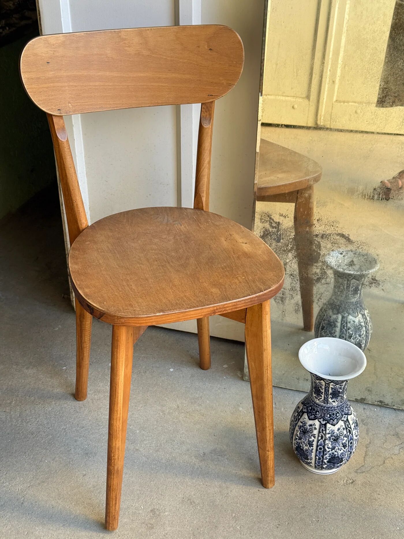Paire de chaises en bois brut