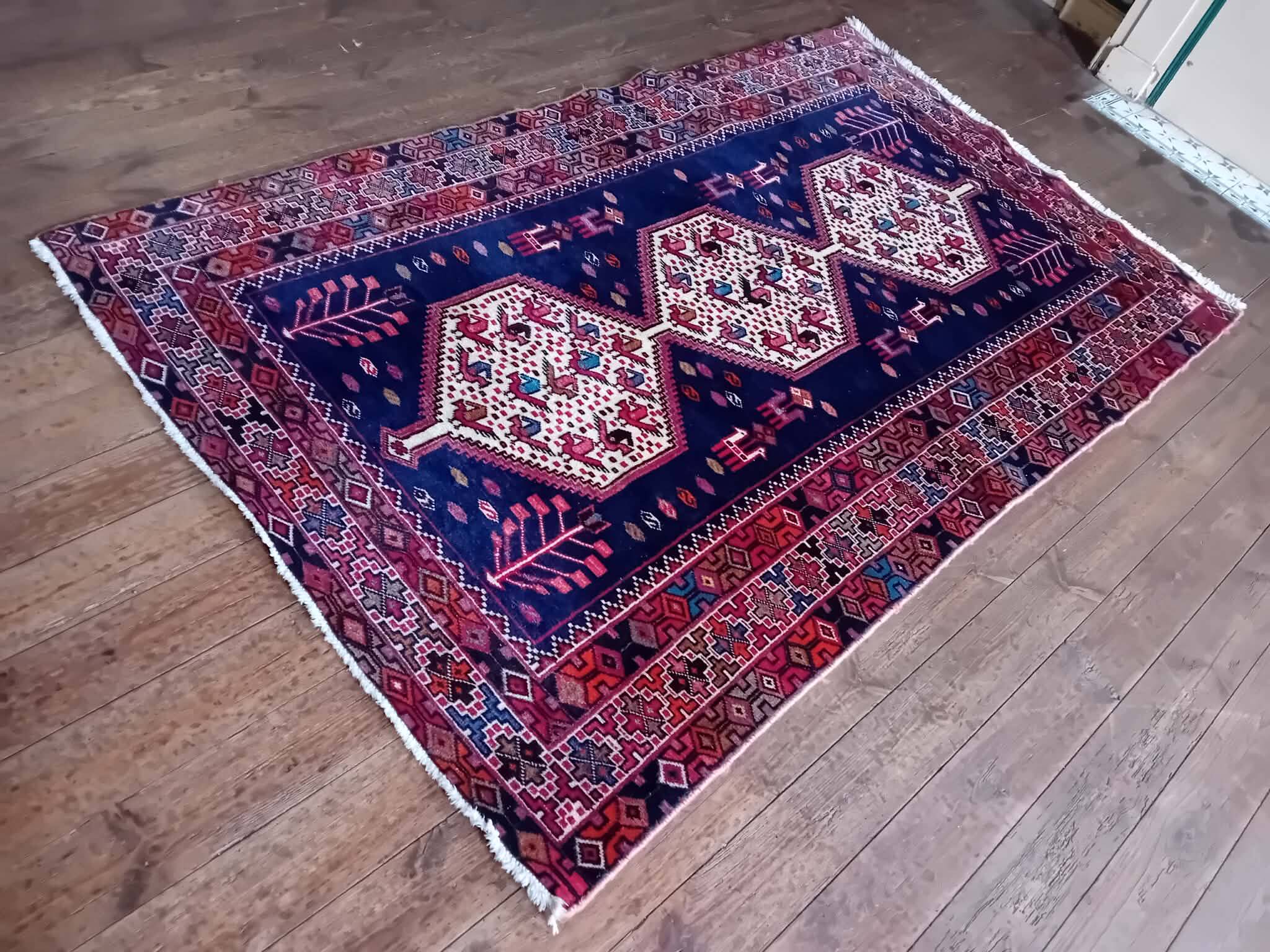 Handmade Persian Abadeh rug 203x125cm