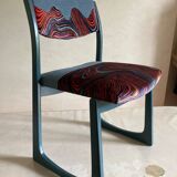 Set of 4 self-chairs with sled base