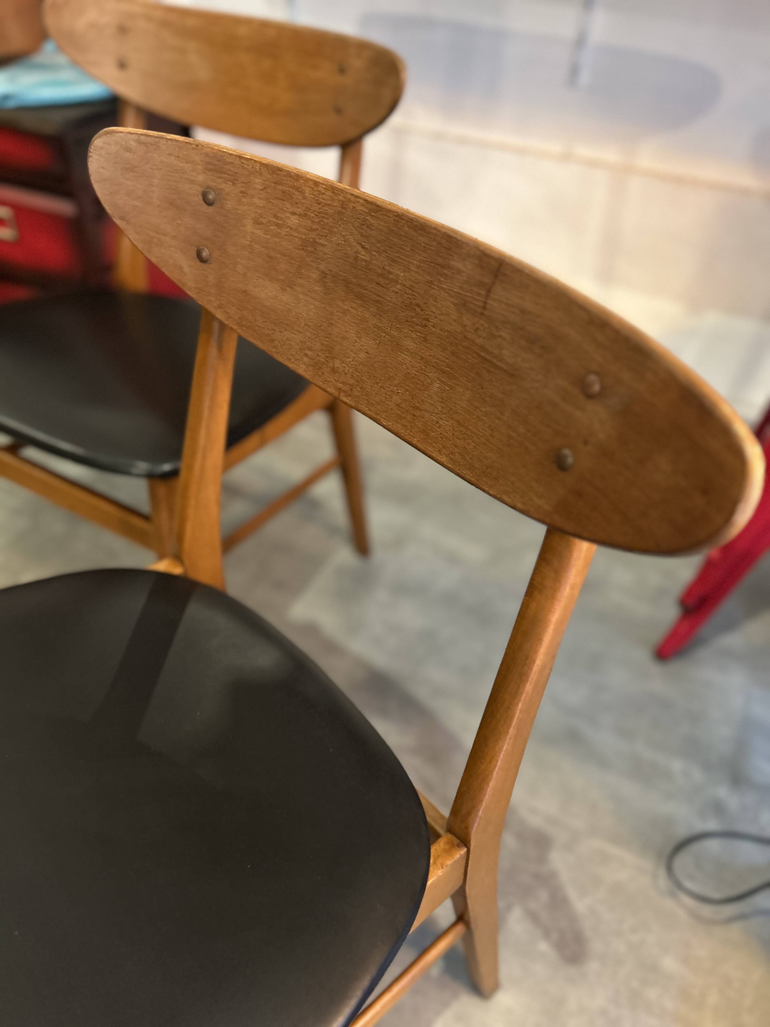 Pair of Danish Scandinavian chairs from the 1960s
