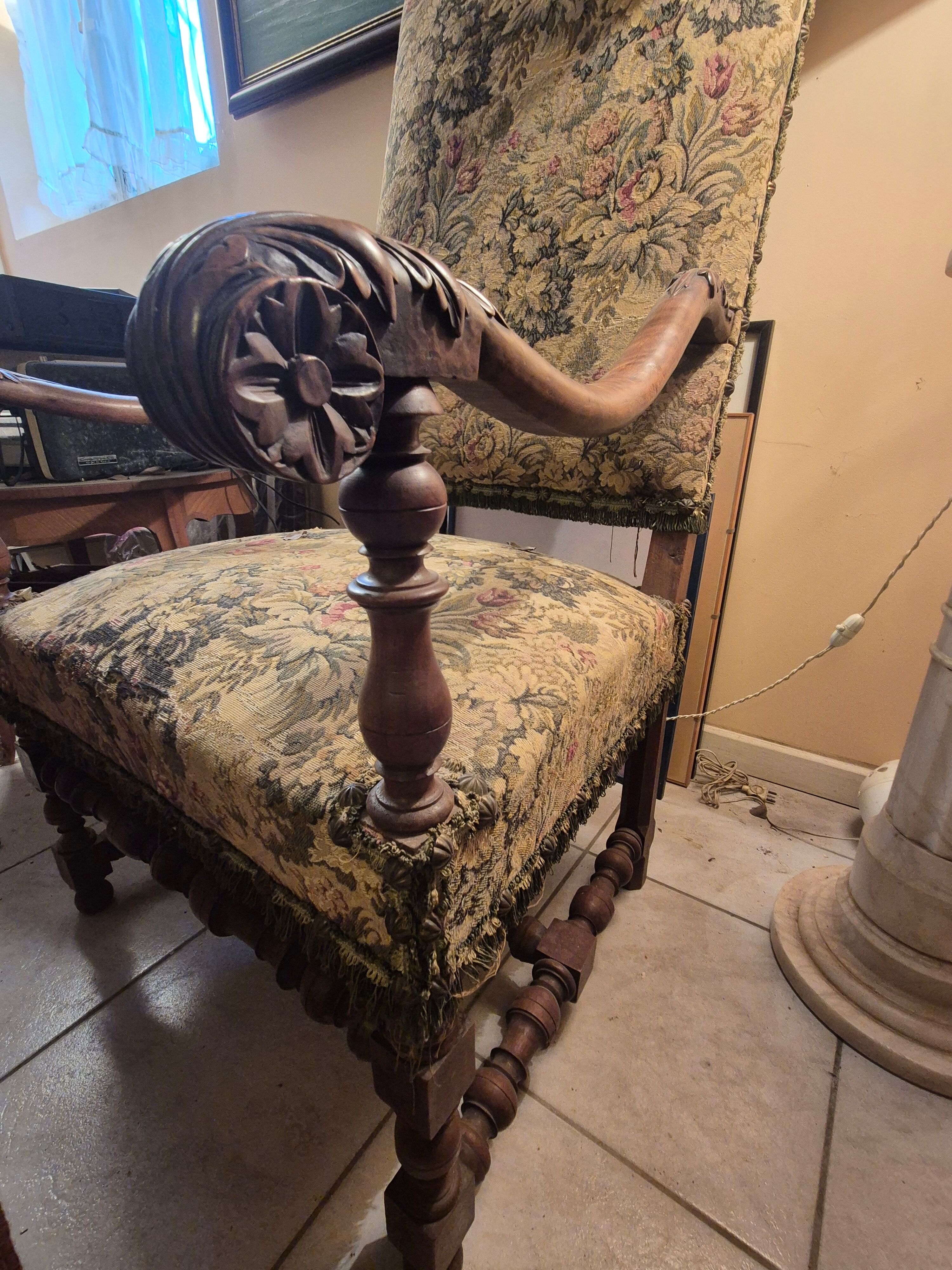 Fauteuil style Louis XIll époque fin XIXè