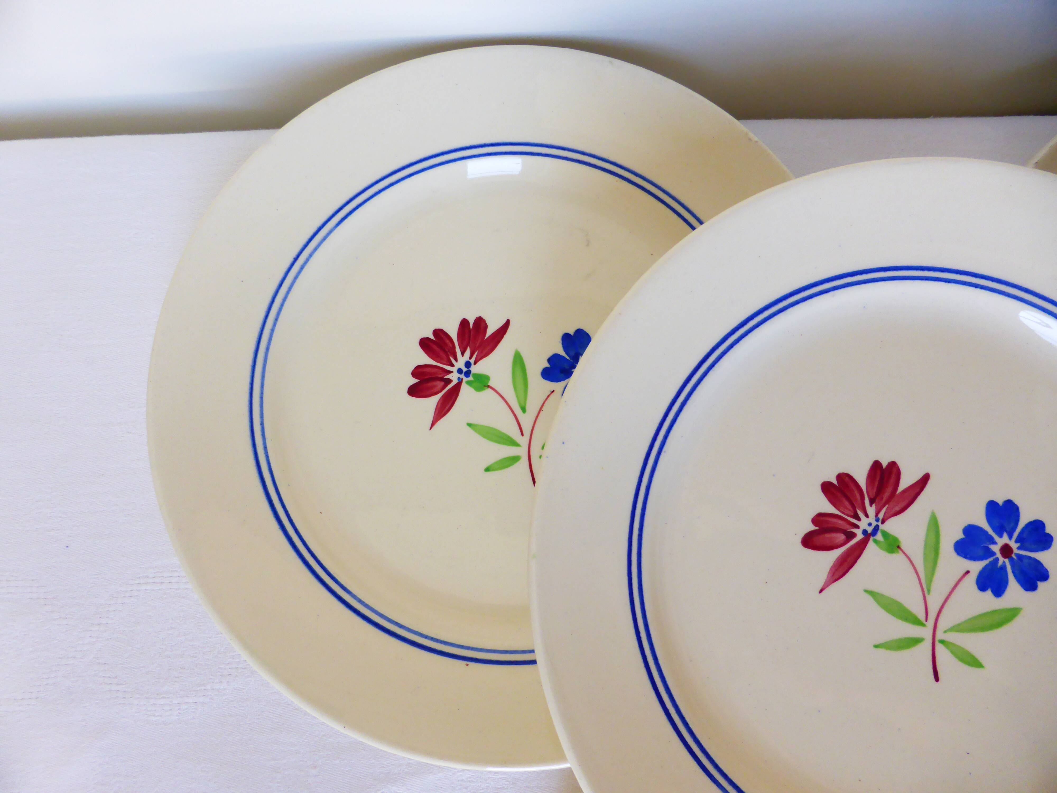 4 assiettes plates vintage de la manufacture de K&G Luneville modèle Mat en porcelaine 210742