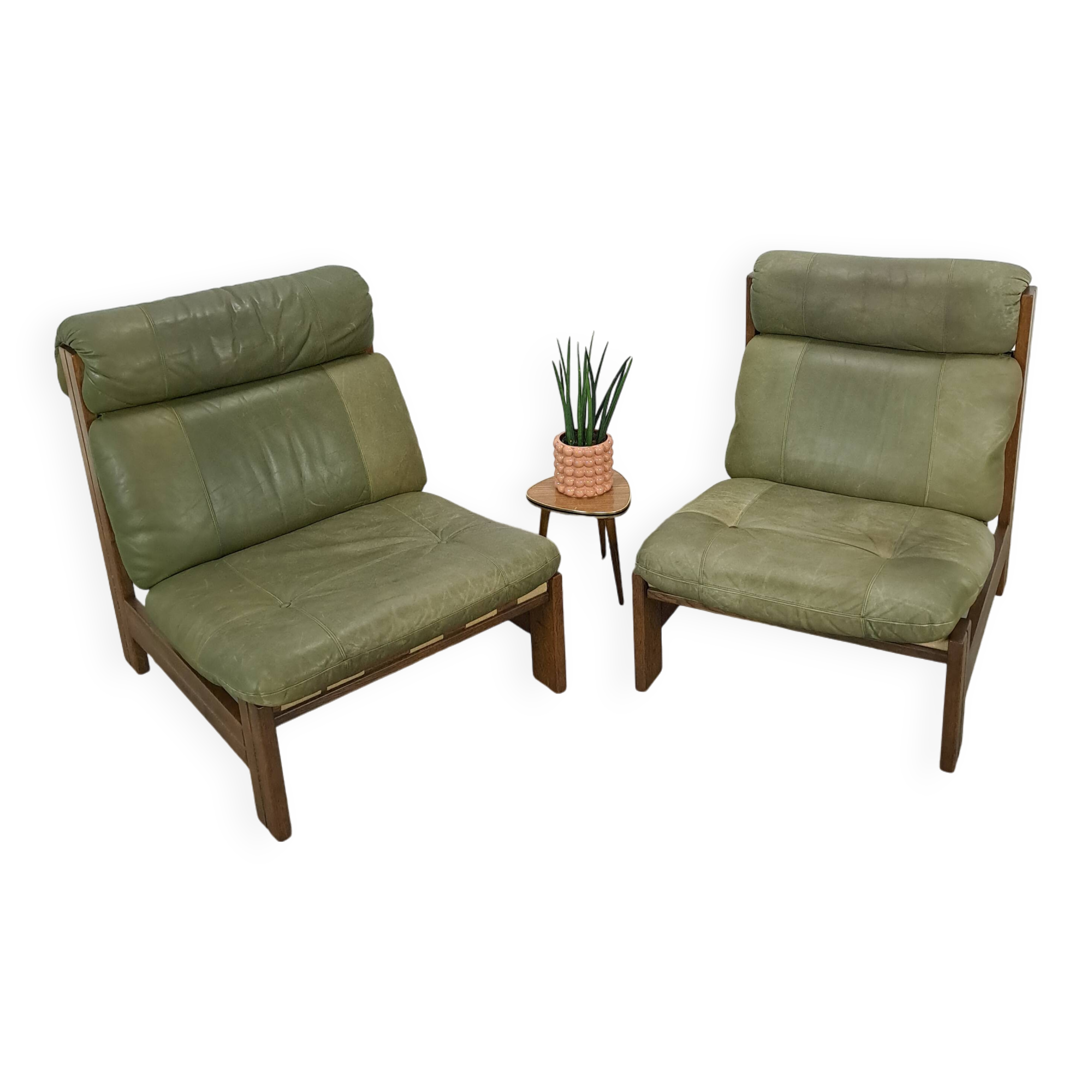 Green leather and oak wood armchair
