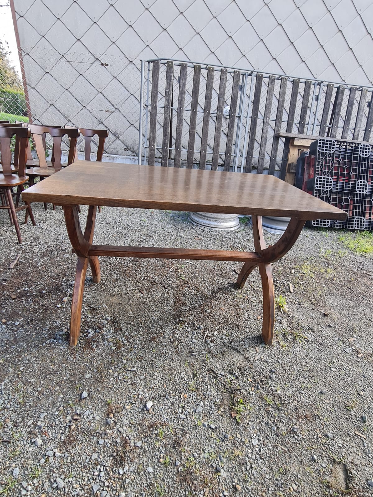 Table à manger bois de chaîne