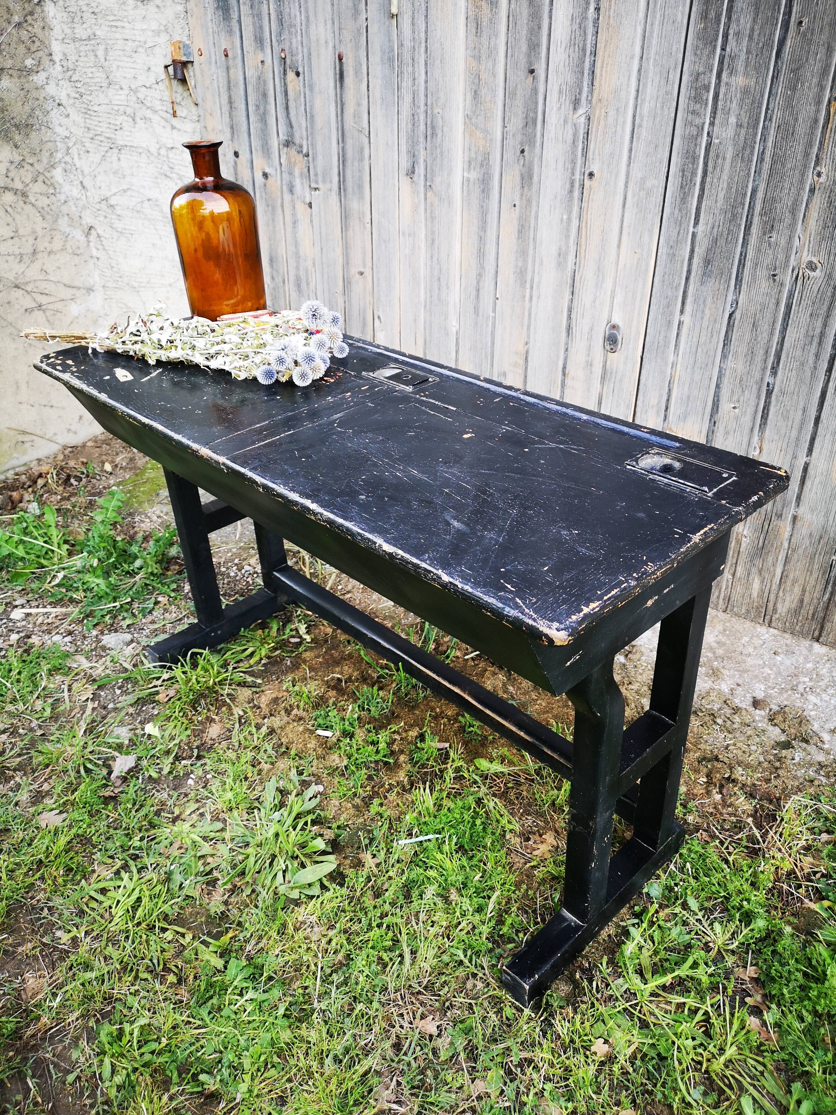 Former schoolboy desk