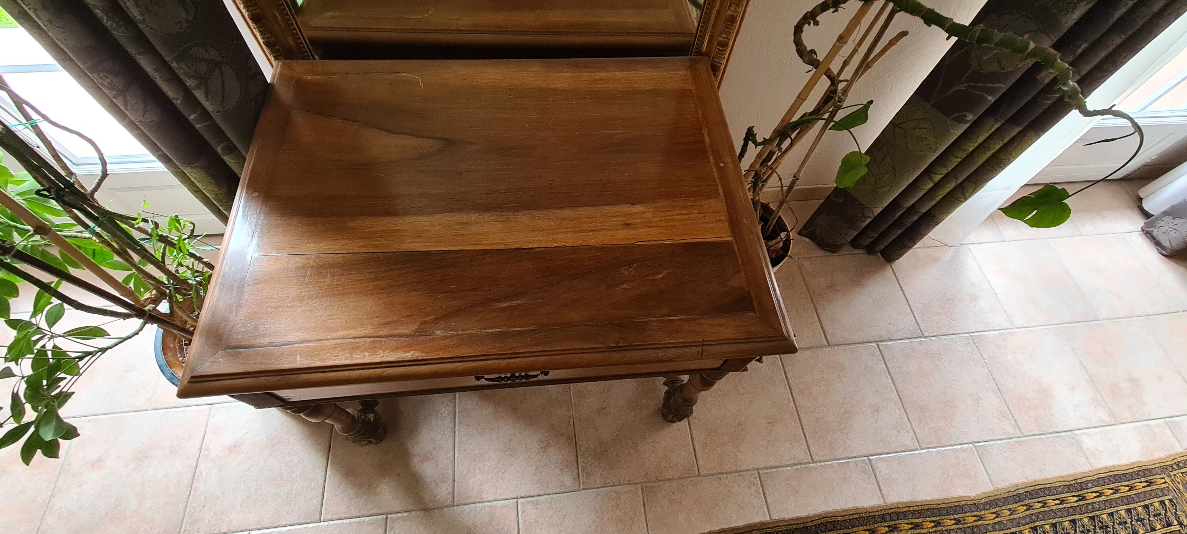 Louis XIII table