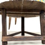 Round table in popular oak, circa 1880.