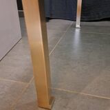 Table basse Guy Lefevre en laiton et verre