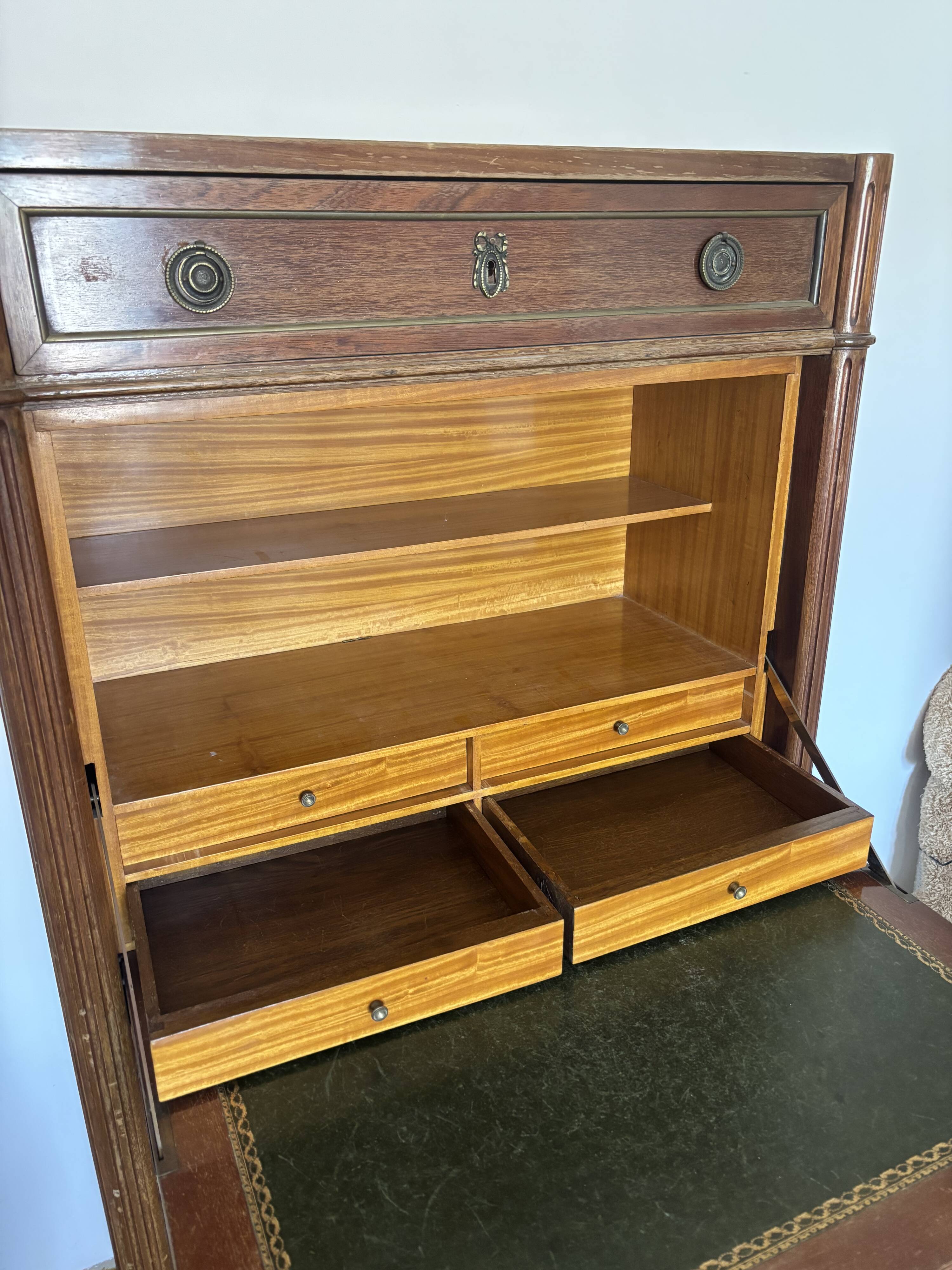 Secrétaire Louis XV en bois massif