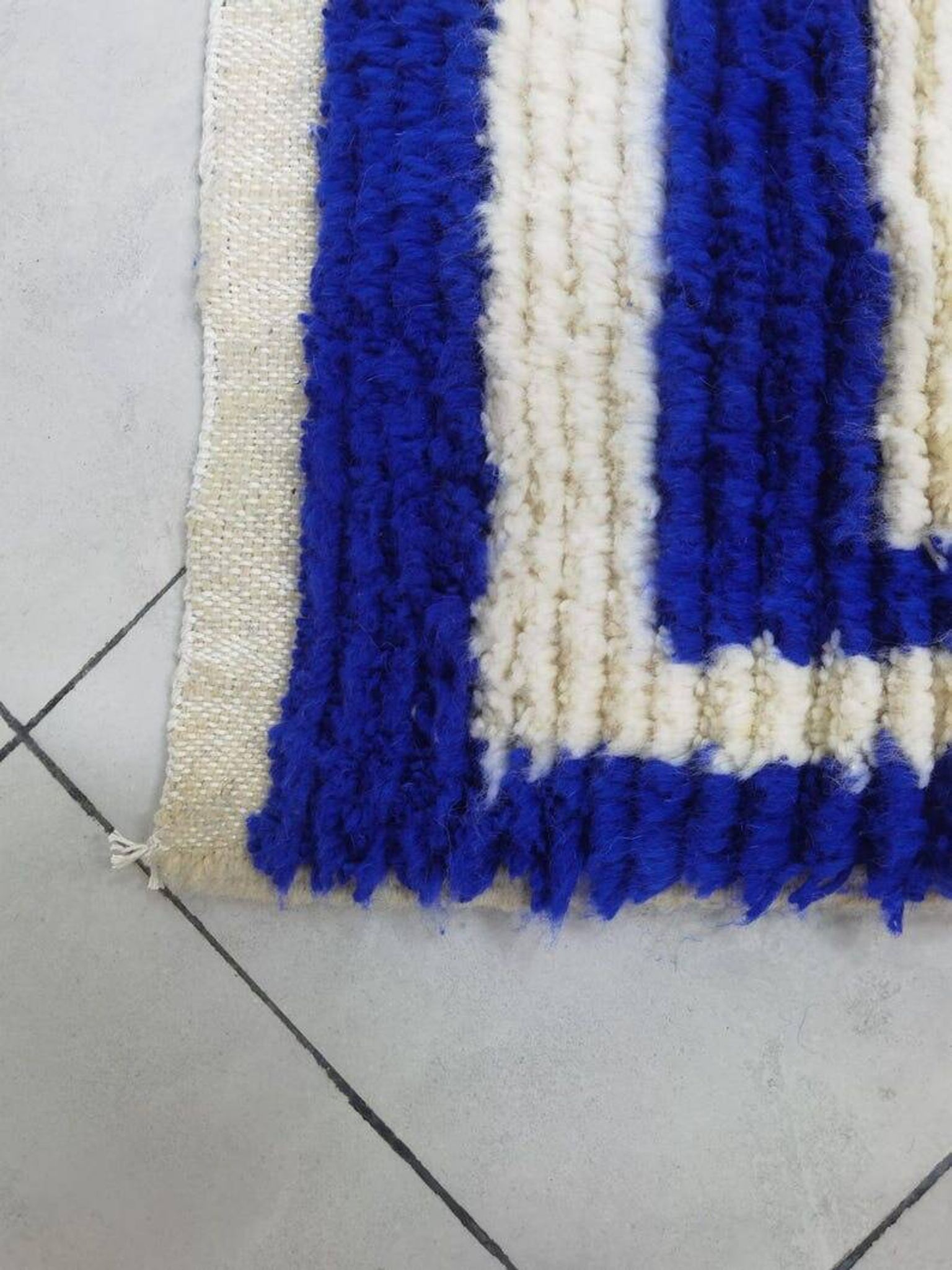 Pure wool rug 2/2.5 m