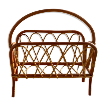 Rattan magazine door
