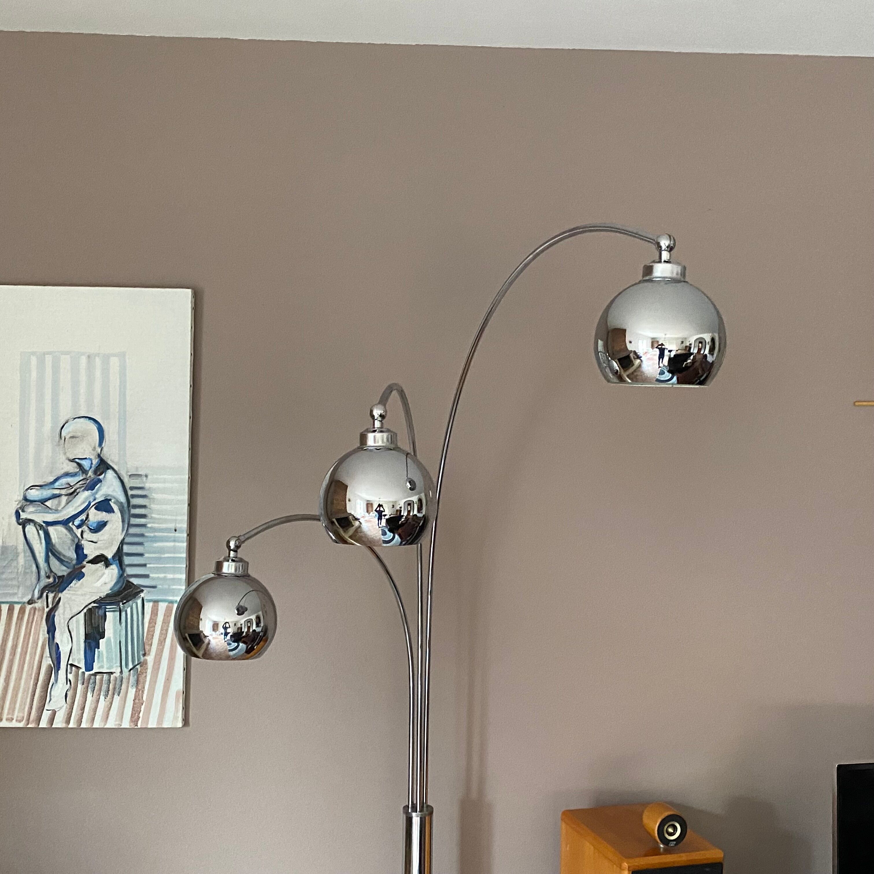 Floor lamp "muguet" by Goffredo Reggiani. 1970