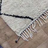 Azilal Berber rug in handmade wool 335 X 250 CM