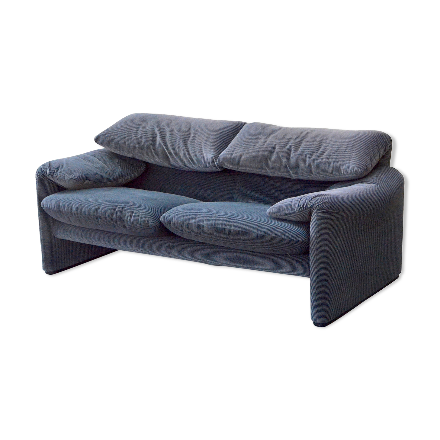 Sofa "Maralunga" by Vico Magistretti edition Cassina velvet bicolor
