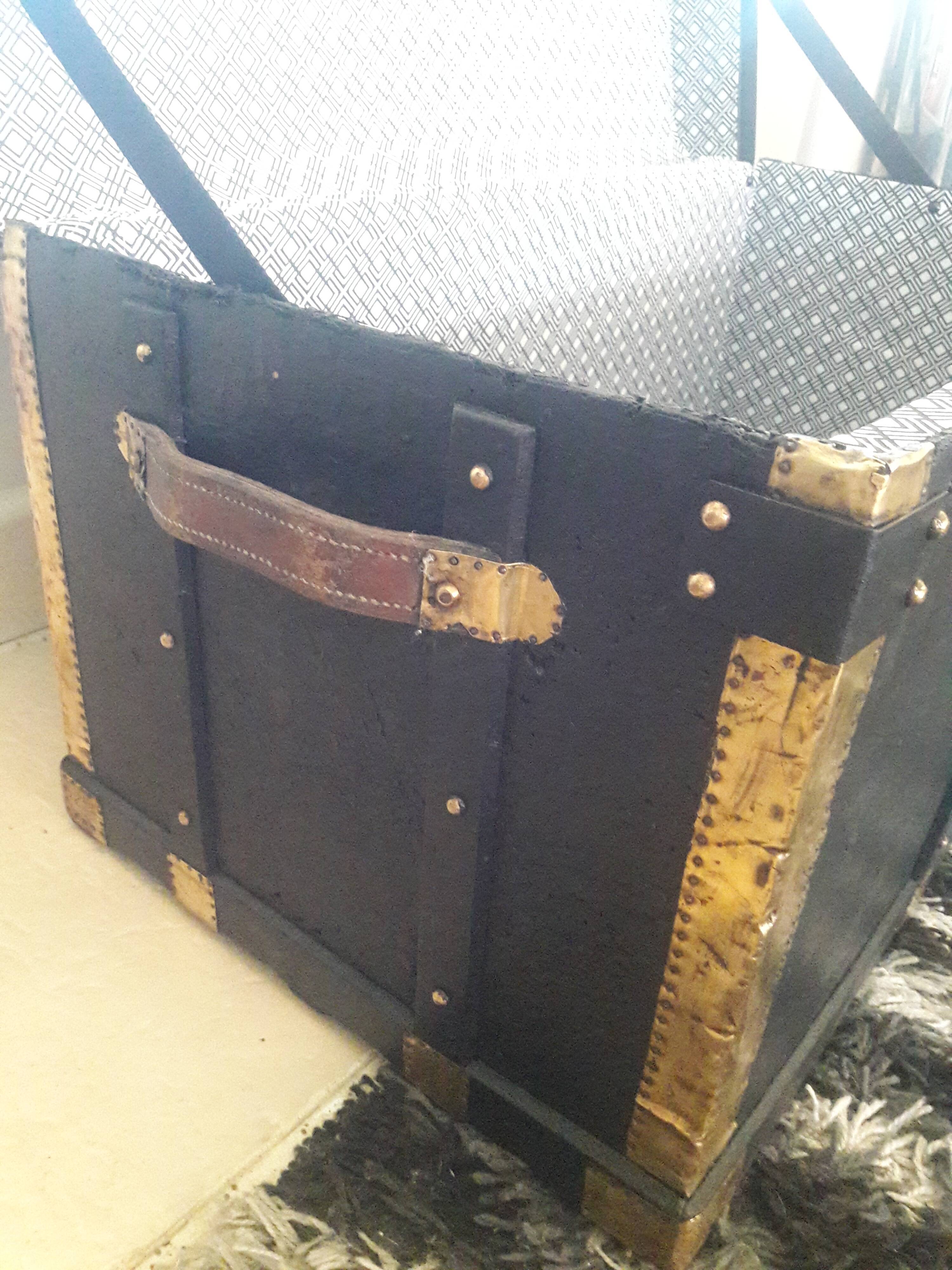 old trunk Lavolaille