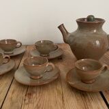 Stoneware teapot and cups