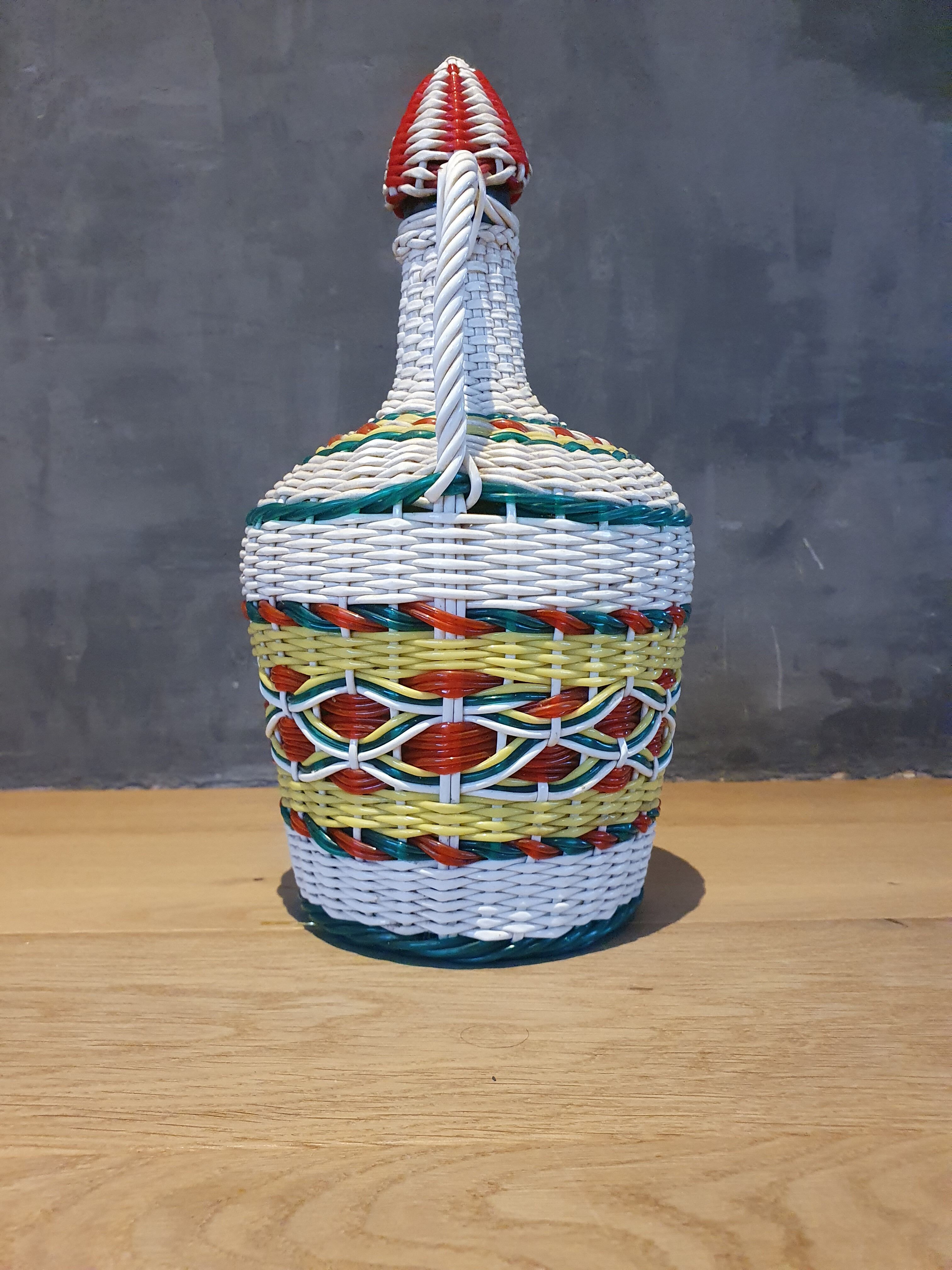 Demijohn scoubidou