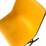 Paire de chaises LAFA modèle L202