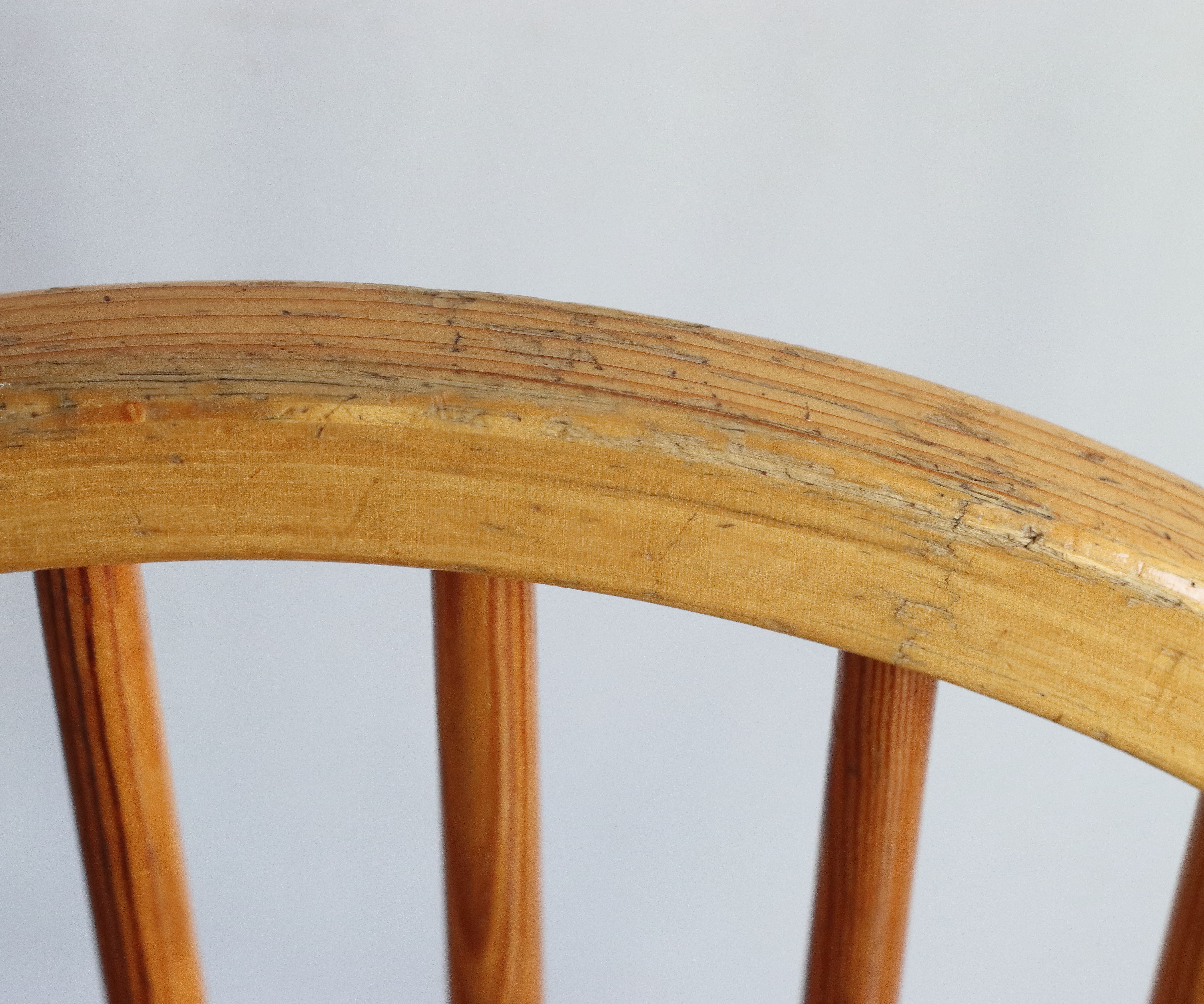 Windsor 60s cobble chair in solid wood