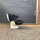 Joe Colombo Elda design armchair, Longhi edition