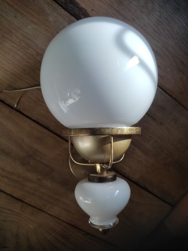 Wall lamp gilded brass globe opaline
