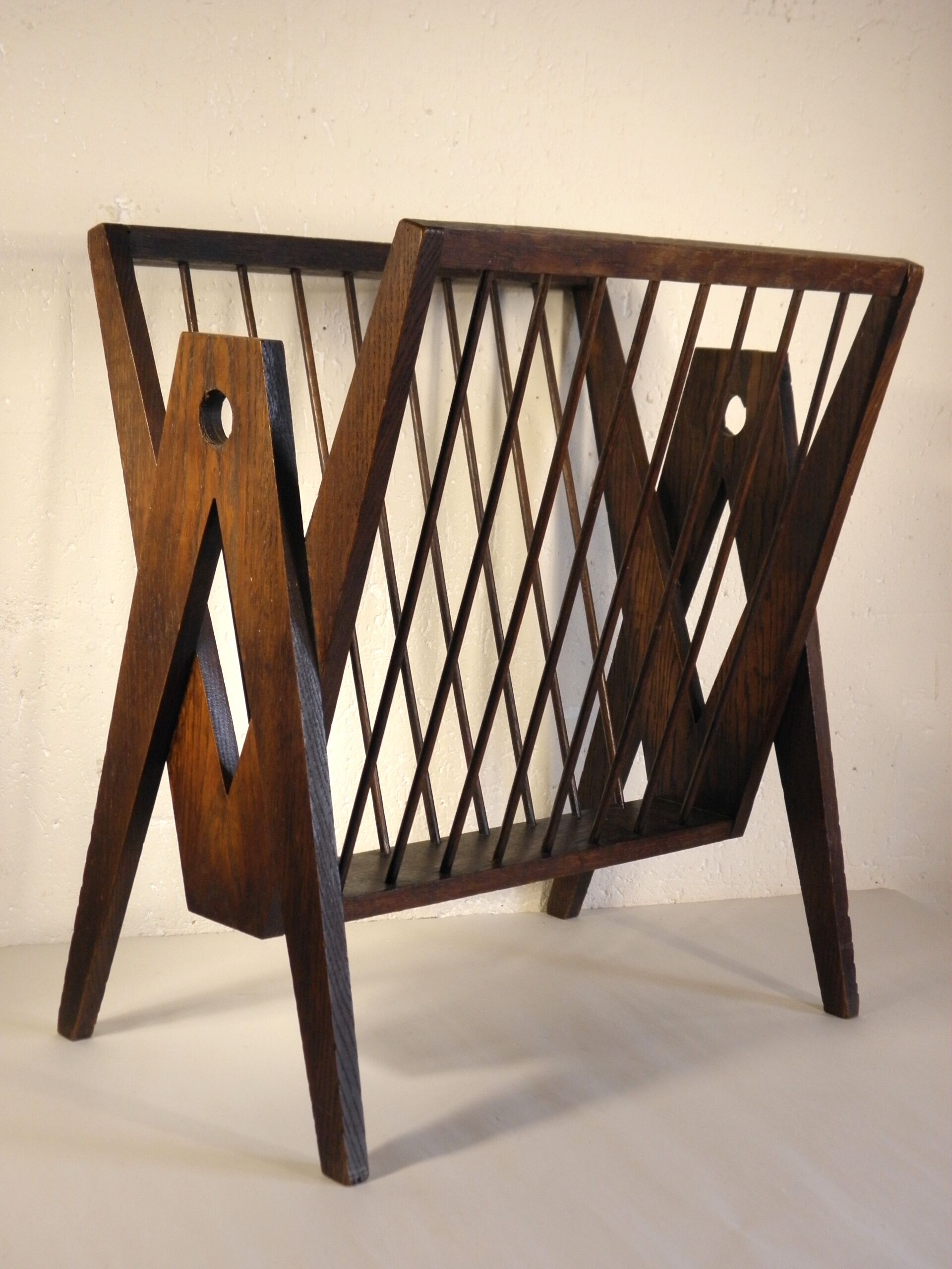 1950s magazine rack