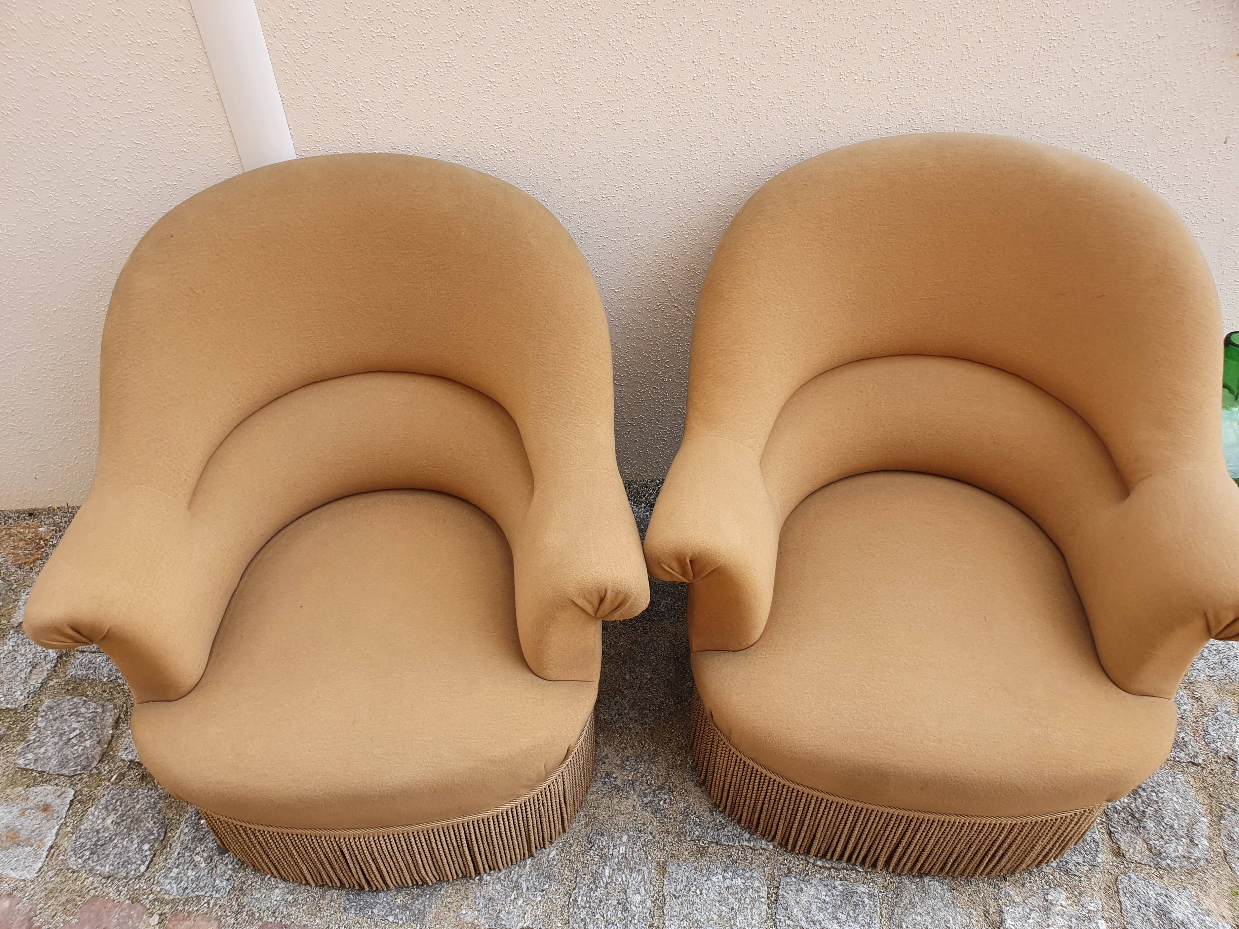 Paire de fauteuils crapauds