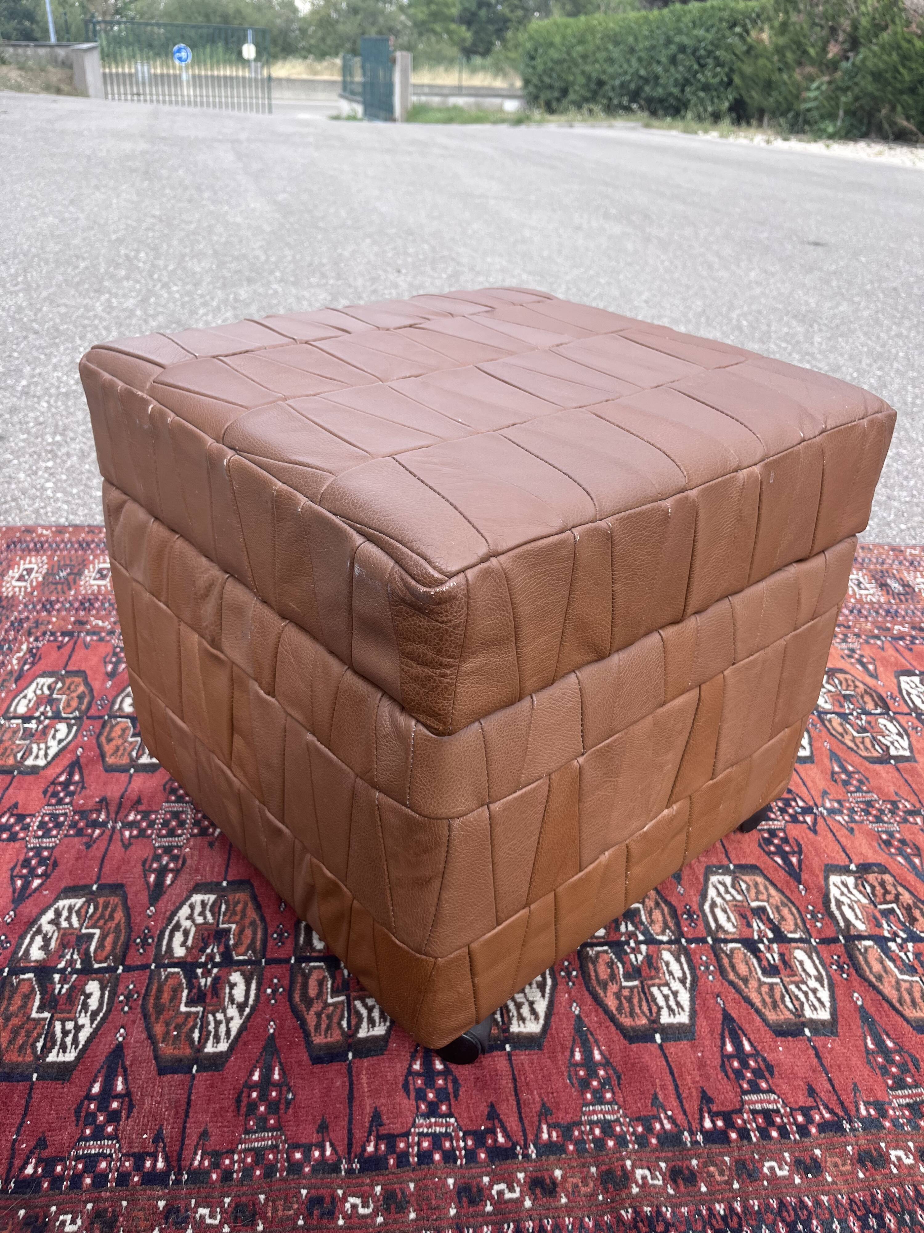 Coffre pouf en cuir