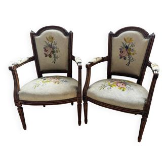 2 fauteuils style Louis XVI