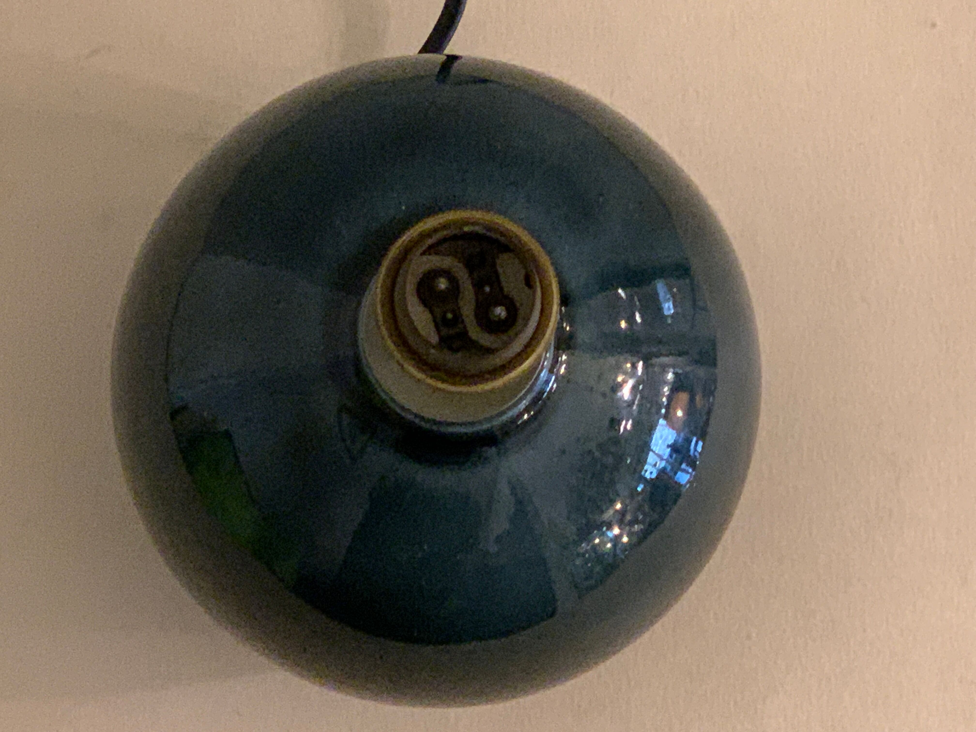 Virebent grey porcelain ball lamp foot