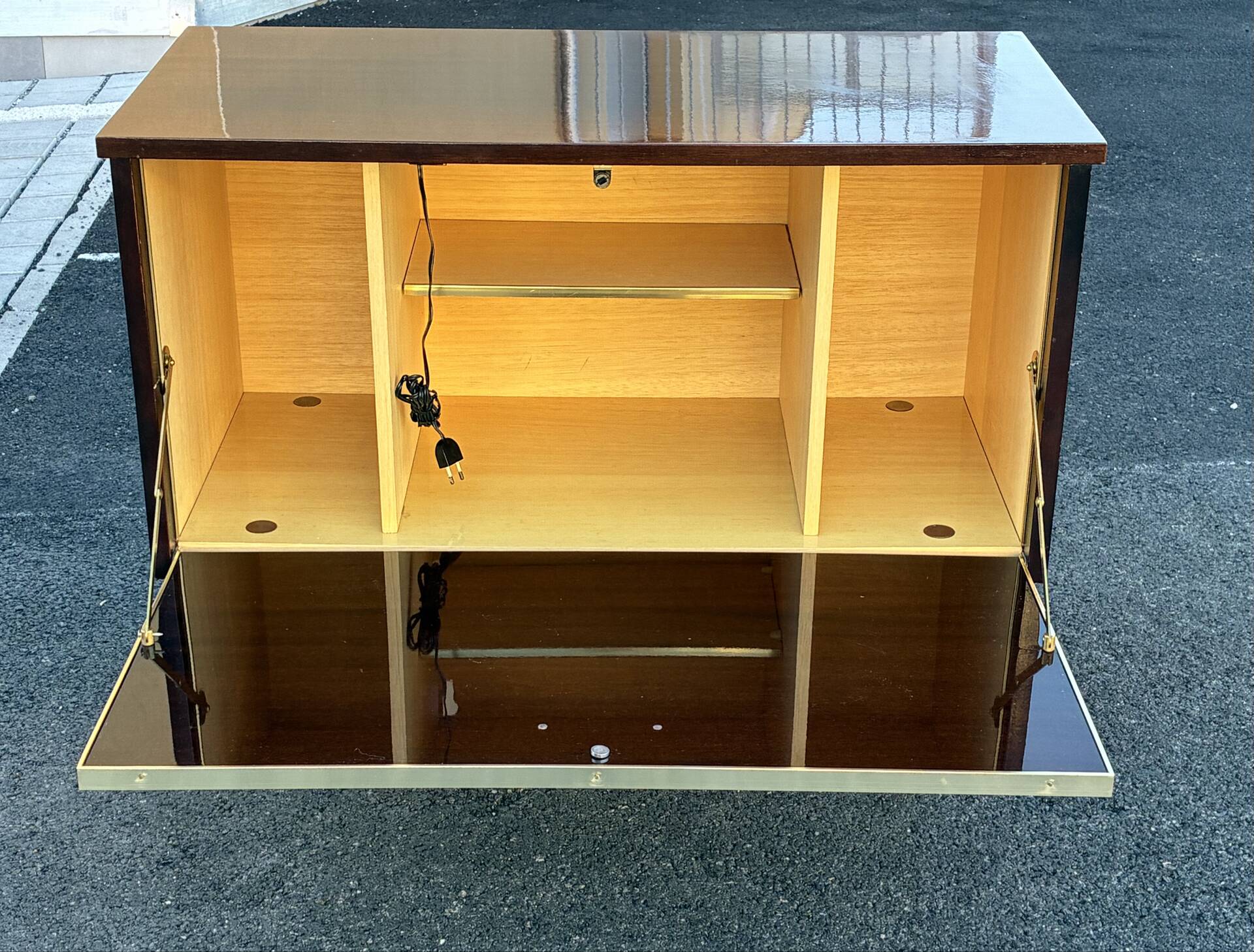 Vintage 70s TV console bar